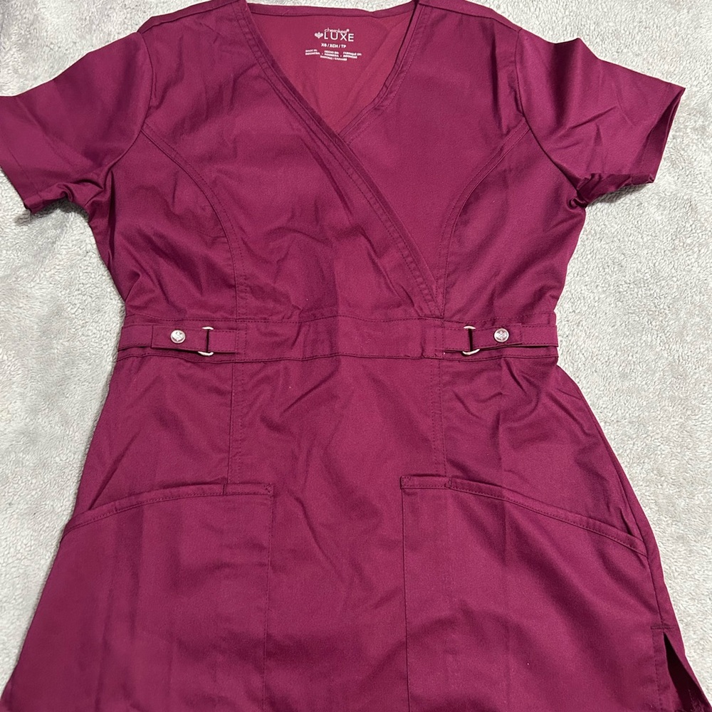 XS scrub top